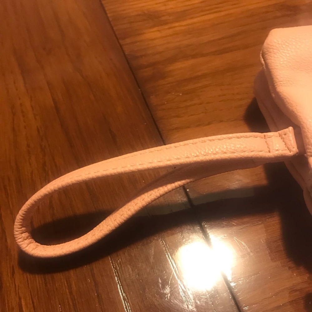 EUC Steve Madden Wristlet - Picture 5 of 8